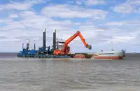 [DRG096] Backhoe dredger with spuds